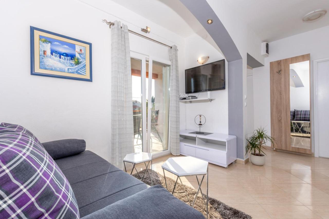 Villa Spark With Heated Pool In Rogoznica Zečevo Exteriör bild