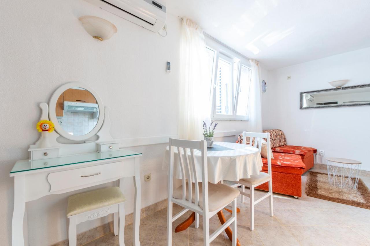 Villa Spark With Heated Pool In Rogoznica Zečevo Exteriör bild