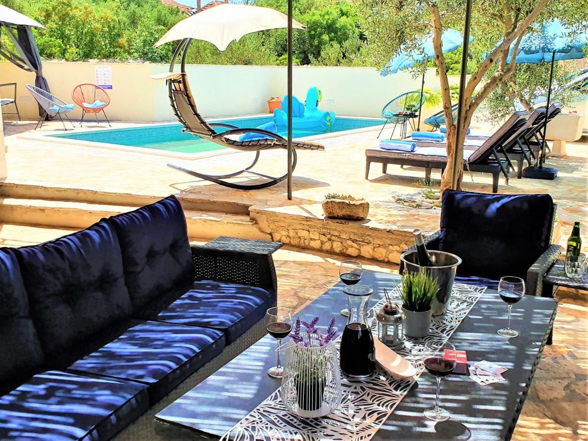 Villa Spark With Heated Pool In Rogoznica Zečevo Exteriör bild